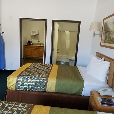 וות'רפורד Quality One Motel מראה חיצוני תמונה