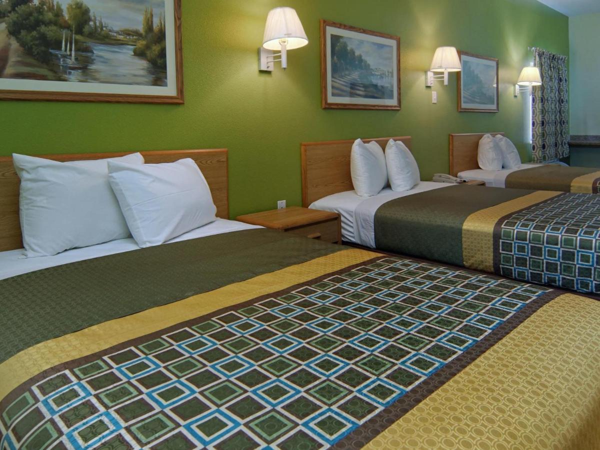 וות'רפורד Quality One Motel מראה חיצוני תמונה