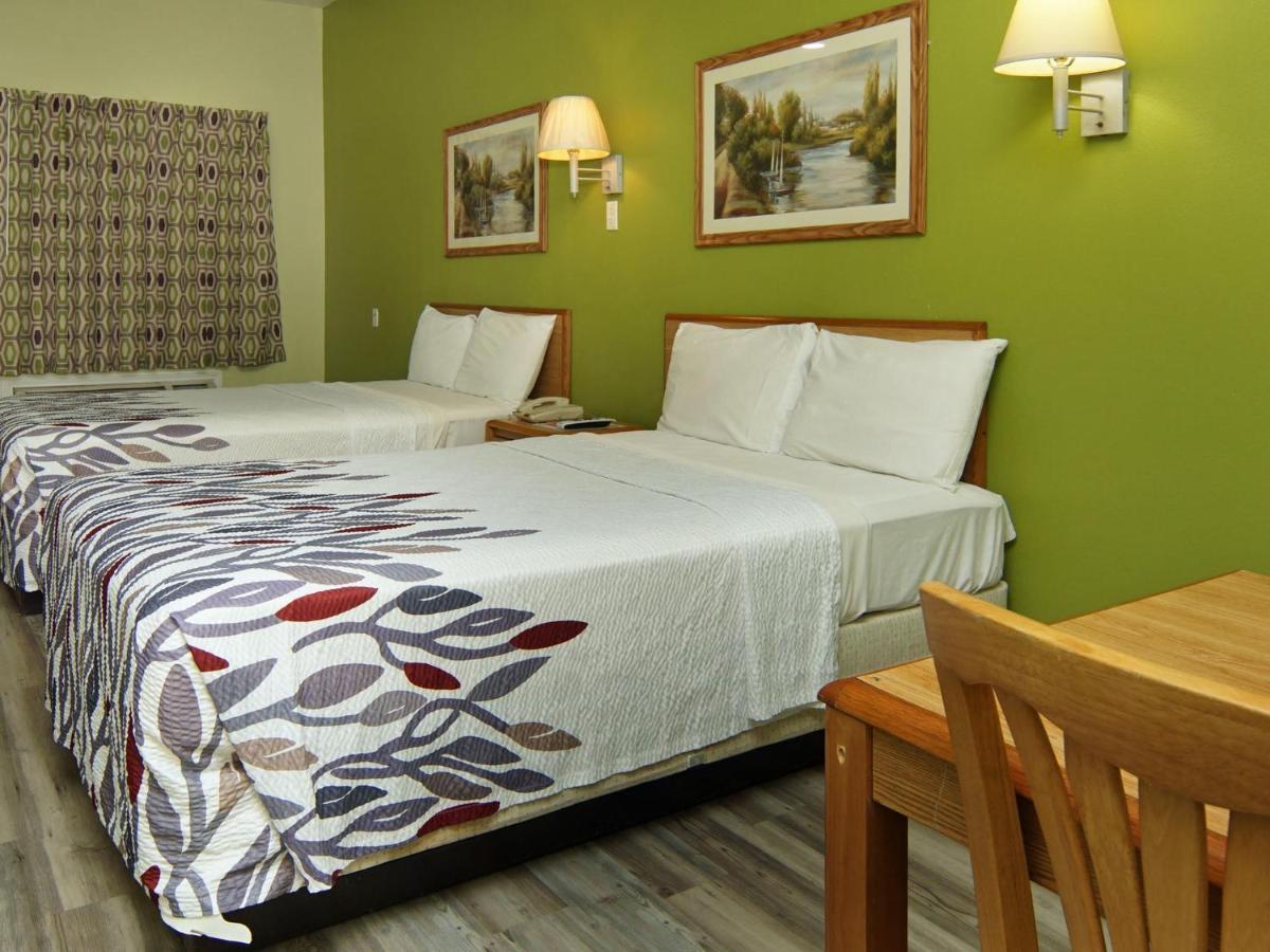 וות'רפורד Quality One Motel מראה חיצוני תמונה